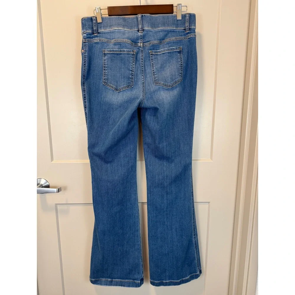 SPANXshape Everywhere Flare Jeans Pull On Elastic Waist Vintage Indigo Sz Large‎